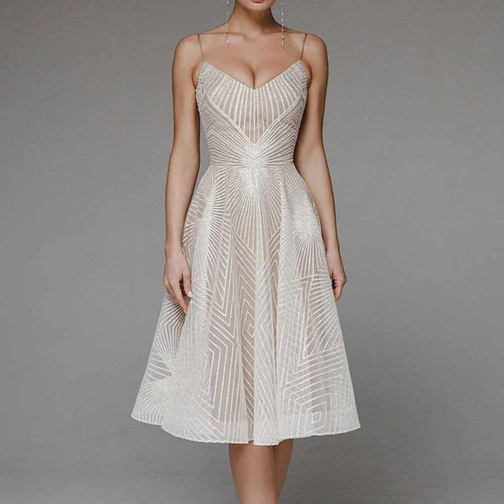 Elena - Elegantes Kleid mit Rückenausschnitt