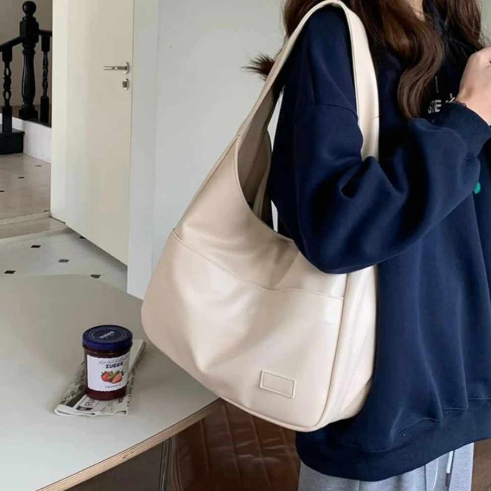 Maya | Schultertasche aus veganem Leder